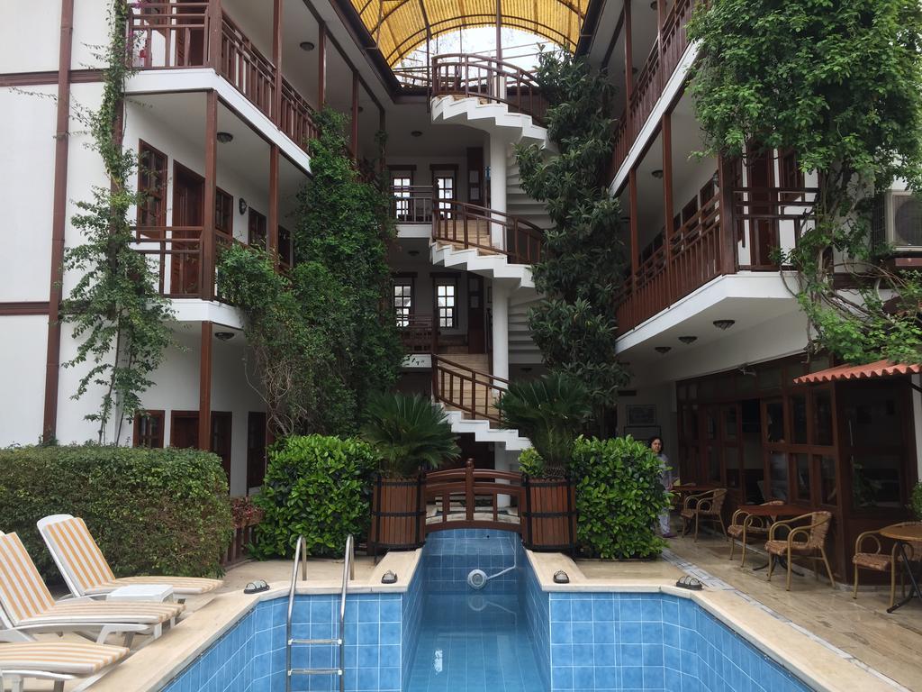 Hotel Karyatit Kaleici Antalya Exterior foto